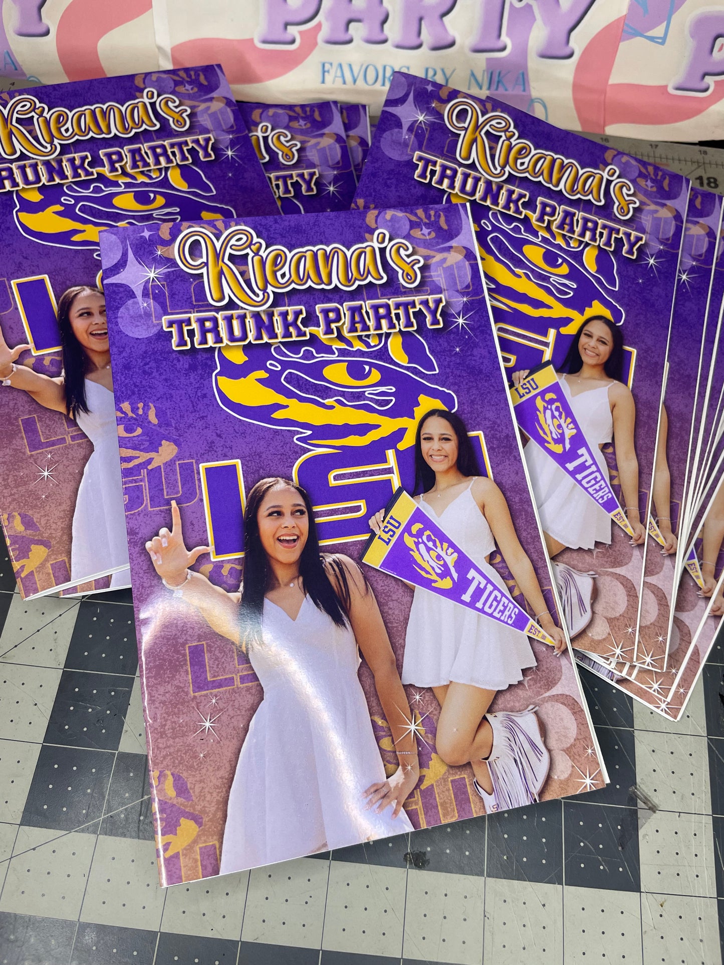 TRUNK/GRAD GAME BOOKS