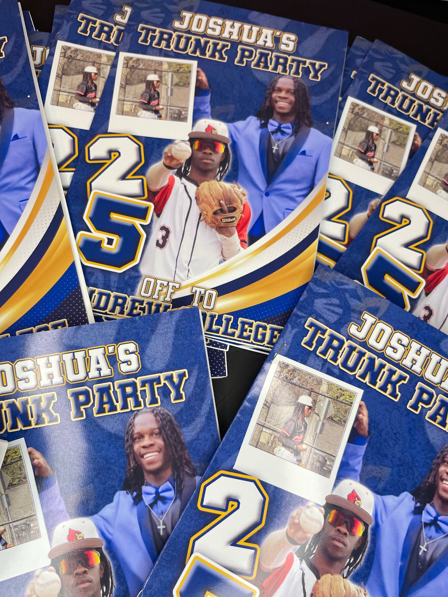TRUNK/GRAD GAME BOOKS